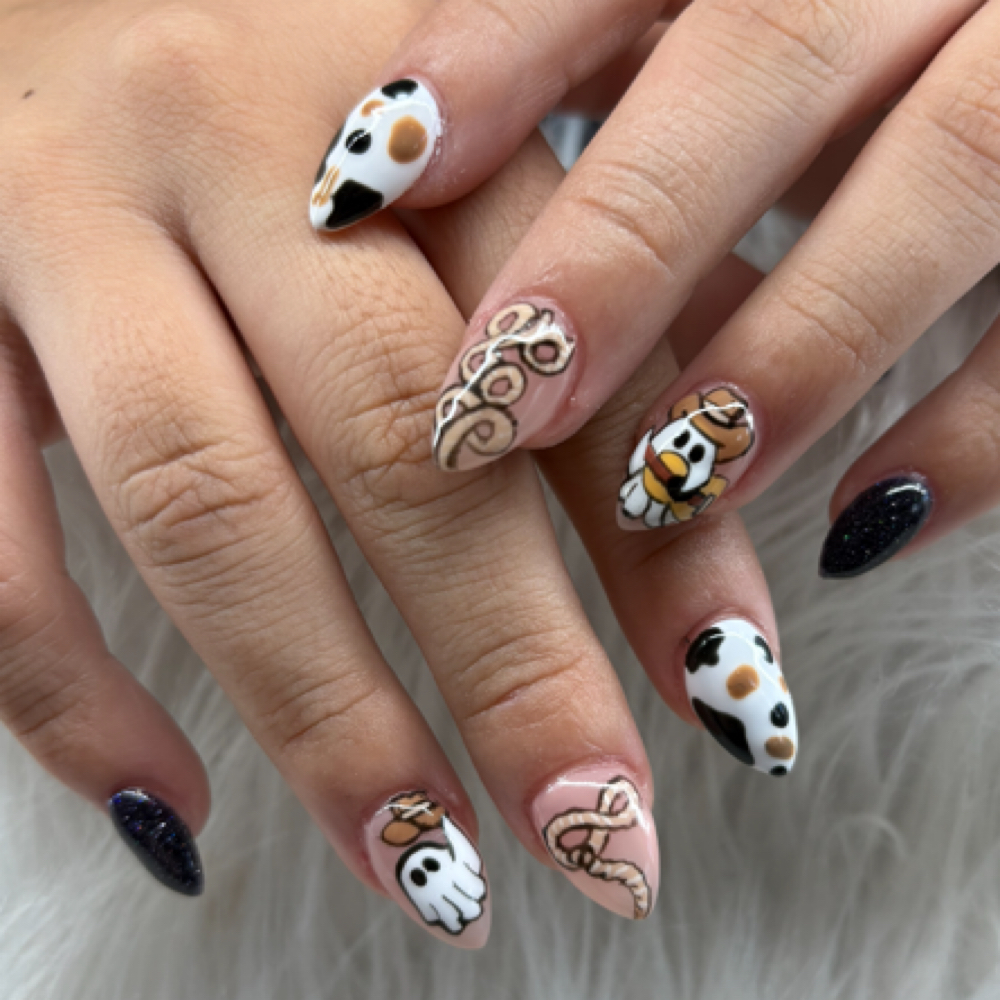 Nail Art (level 3) at Kayleigh Cain in Delaware, OH