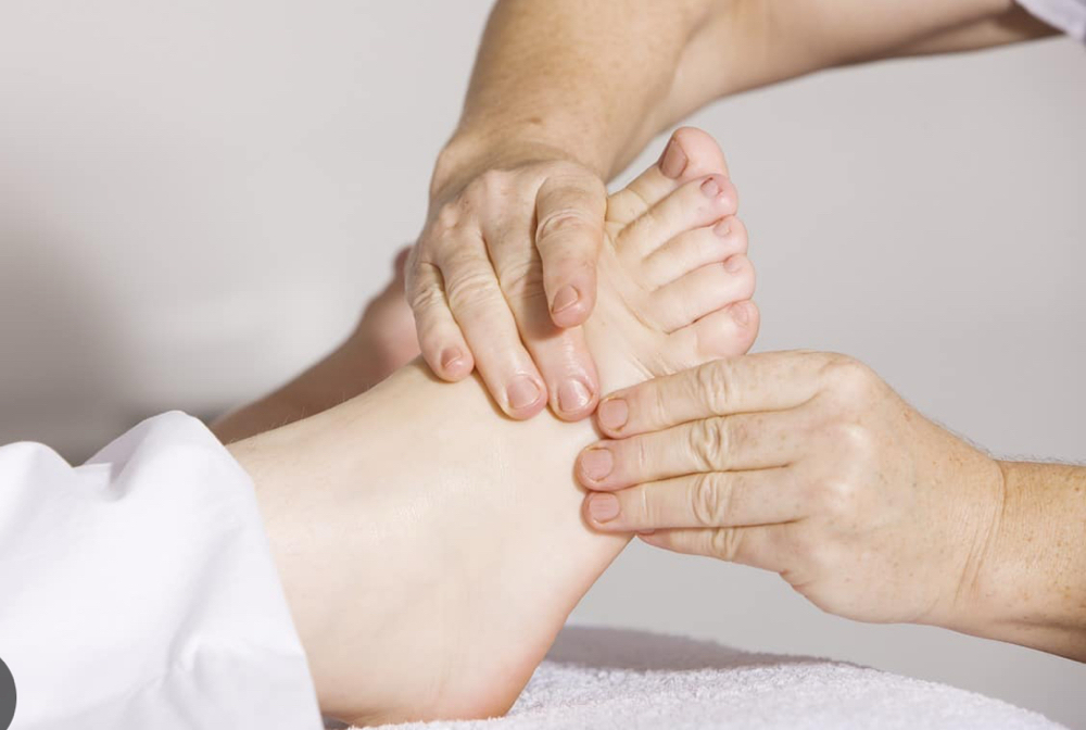 Hands & Feet