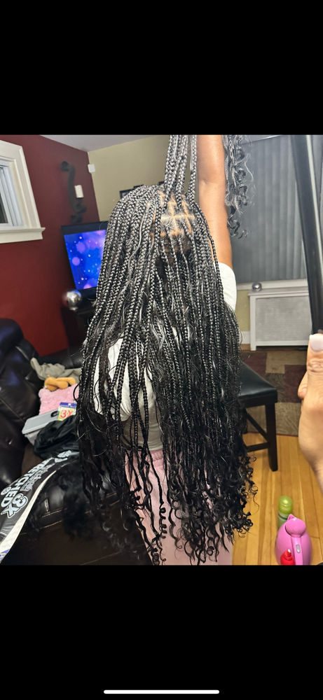 small BOHO knotless braids
