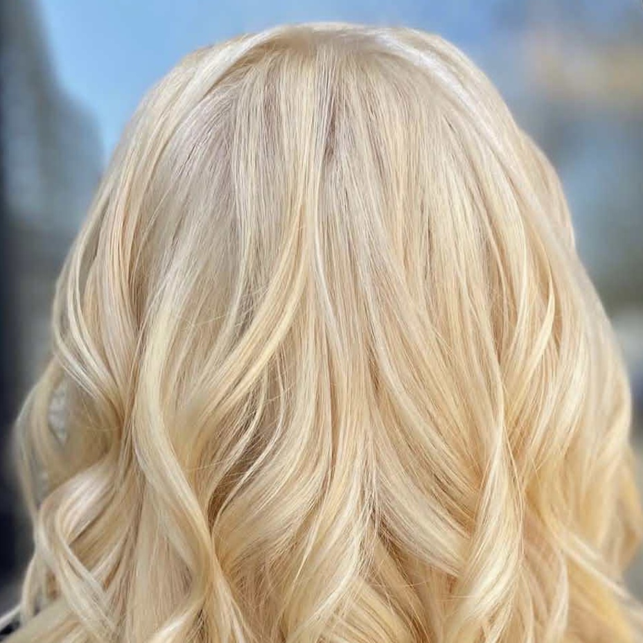 Solid Blonde Root Maintenance
