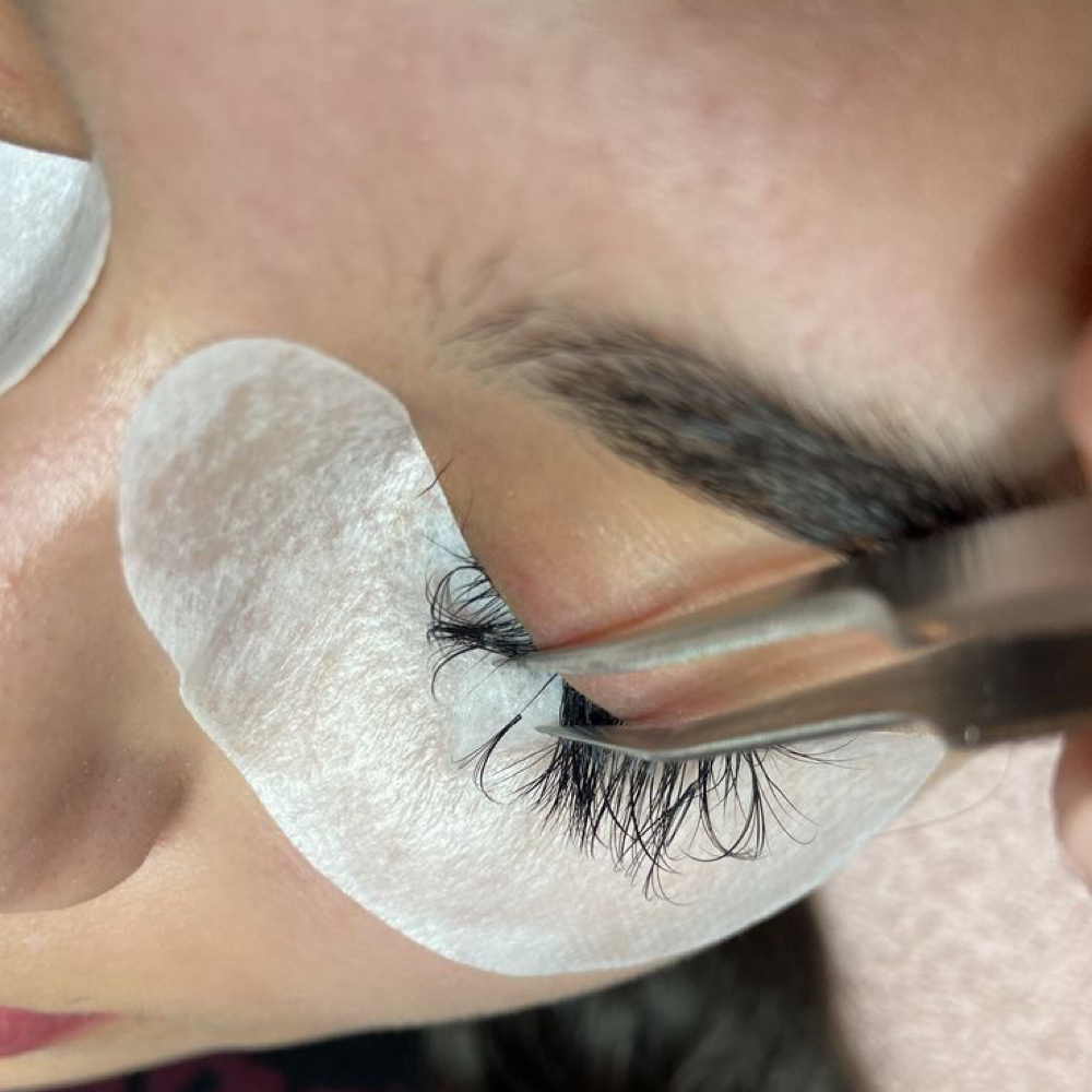 Hybrid Sets Refills at The Esthetics Lounge in Houston, TX