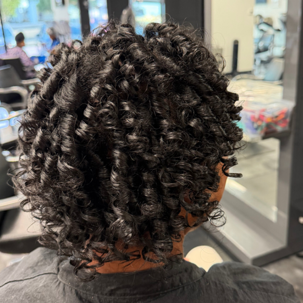 Flexi Rod Set at BeautyByTee in Austin, TX
