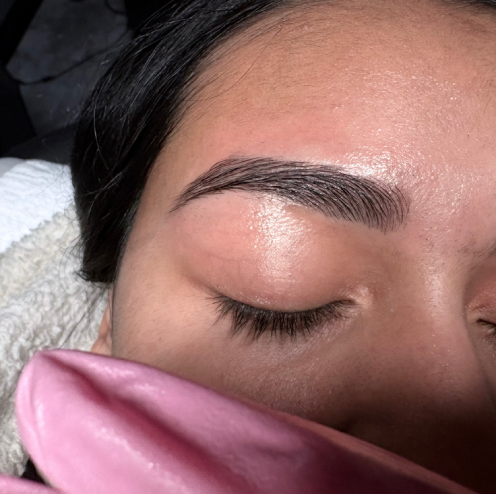eyebrow wax at BeautyXGlamour in buffalo, NY