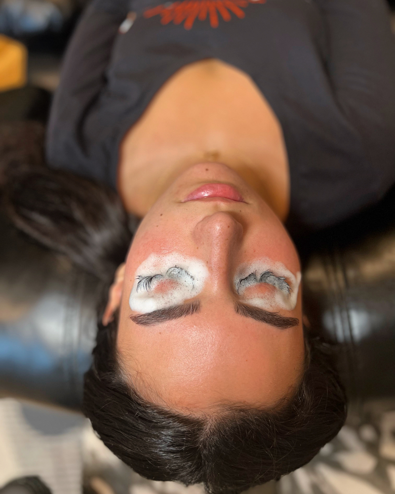 Lash Removal With Lash Bath.