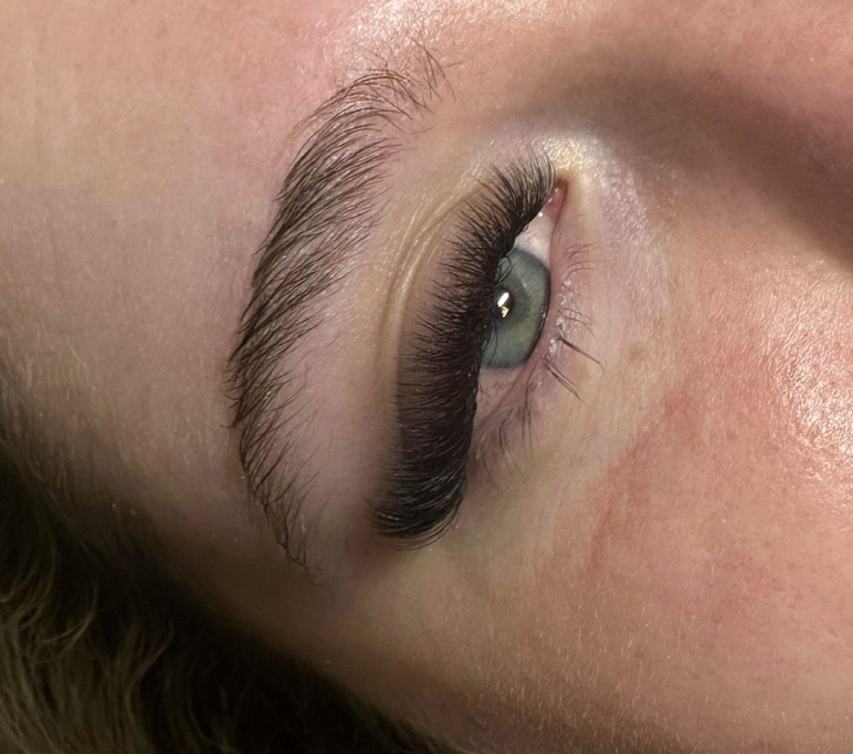 Volume Fullset at STUDIO L ALLURE in Escondido, CA