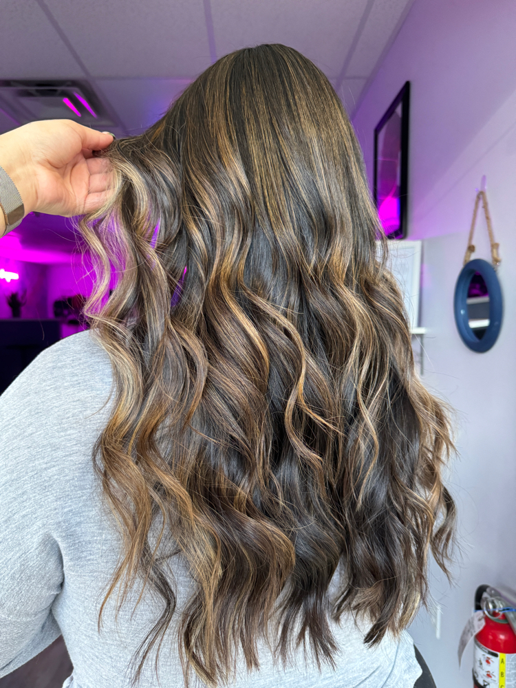 XL Haircut And Blowdry