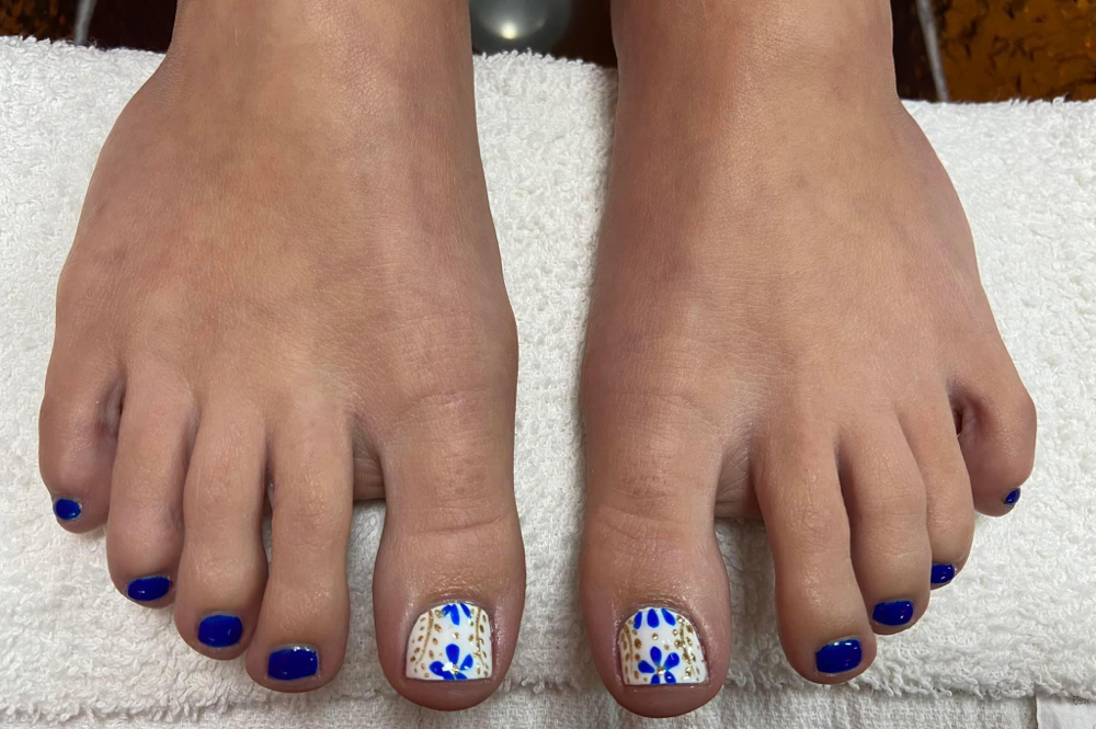 regular polish pedicure