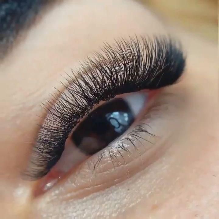Hybrid Lash Extenthions