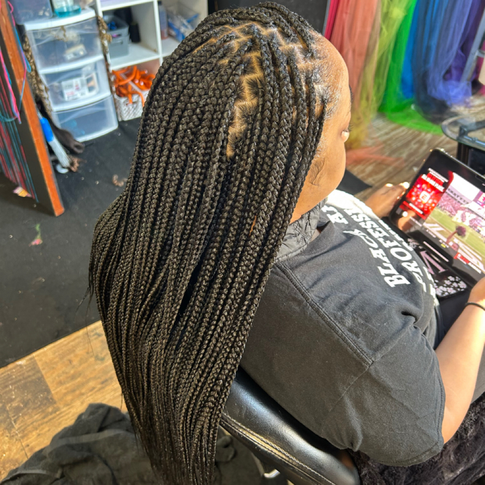 Xsmall Knotless at Majia Fernandes in Columbus, GA