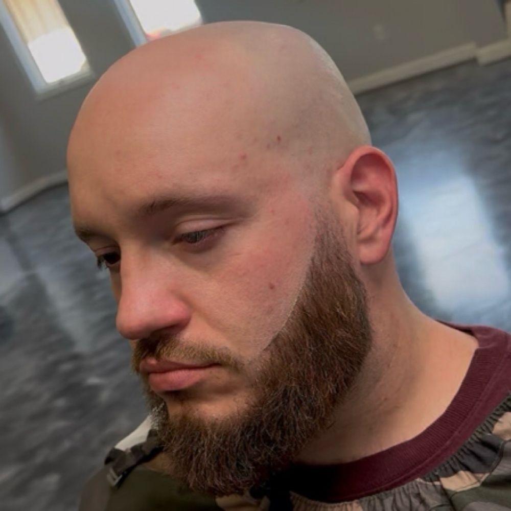 Beard Lineup / Solo La Barba at Corte Fuerte Barbershop in Muscatine, IA