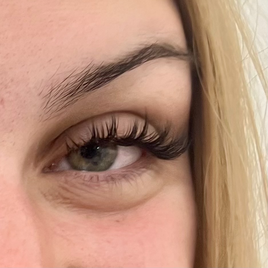 Hyperrealistic Lash Extensions(Classic, UV)