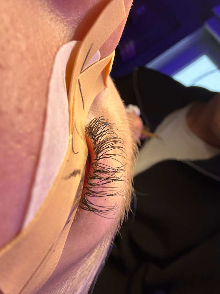 Classic Lash extensions