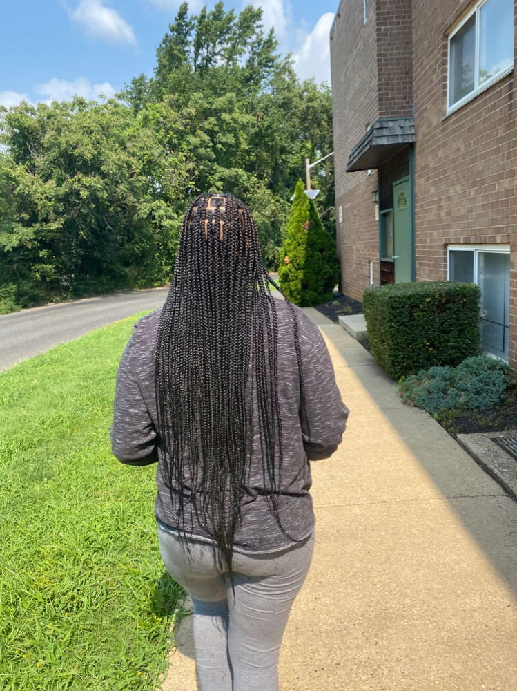 Medium Knotless