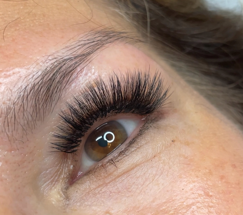 Volume Lash Refill Over 4 Weeks