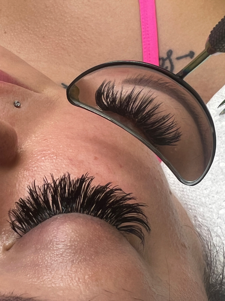 Hybrid Eyelash Extensions