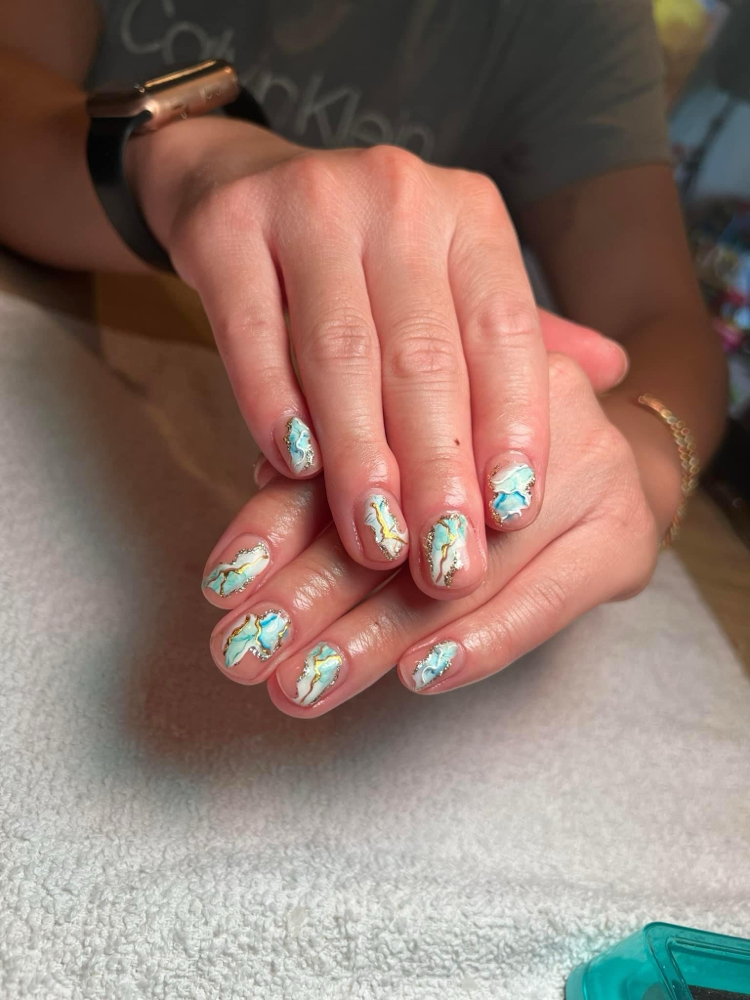 Gel Manicure w/Design