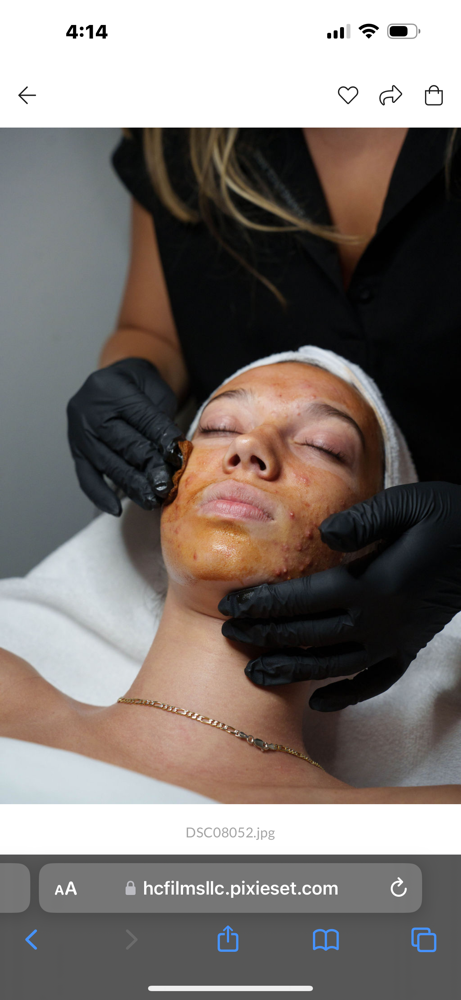 Acne Clarifying Facial