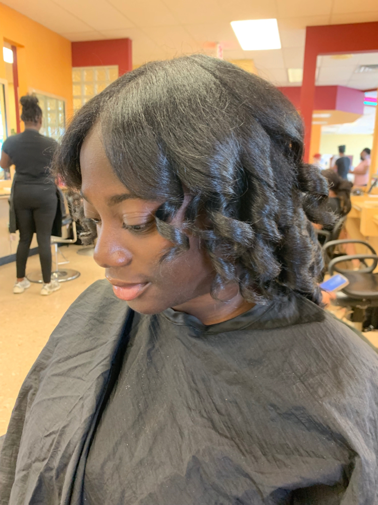 Wash And Curl at Myrathestylist in Philadelphia, PA