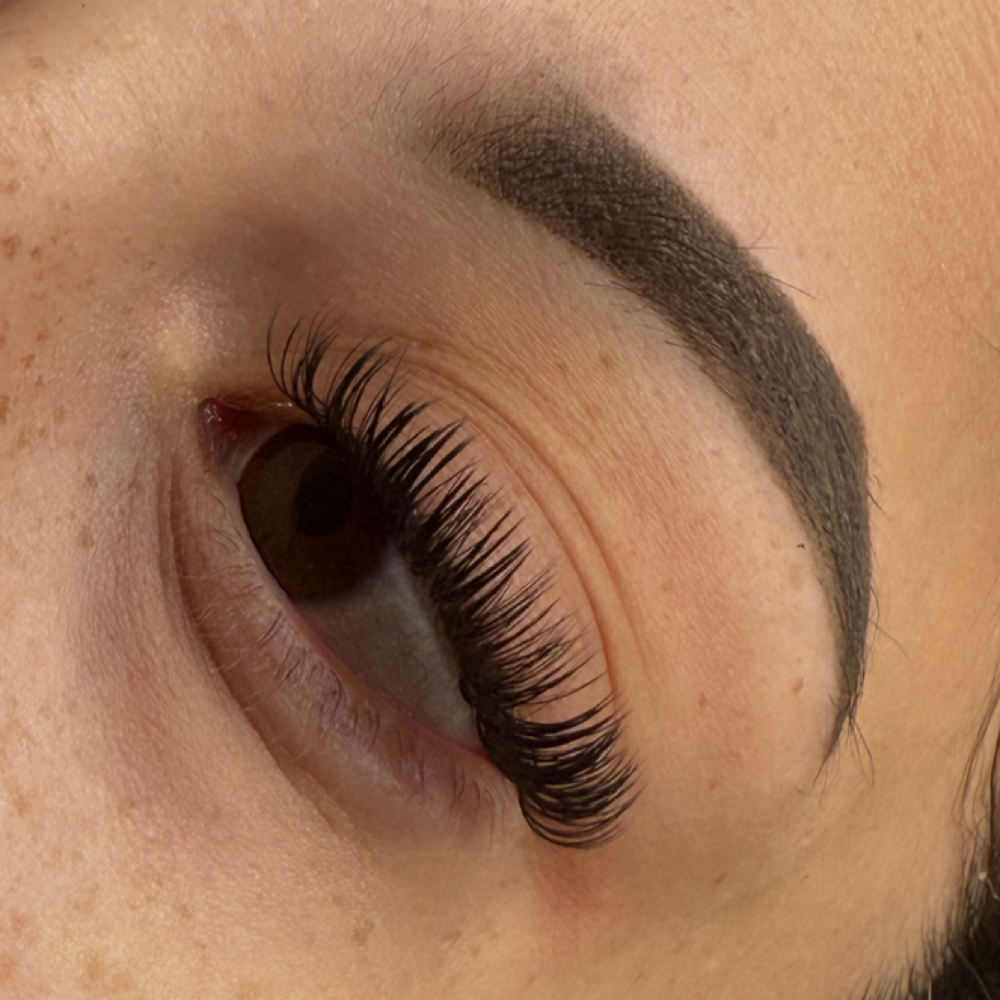 Wet Set Fill at MM Lashes in Mayfield, KY