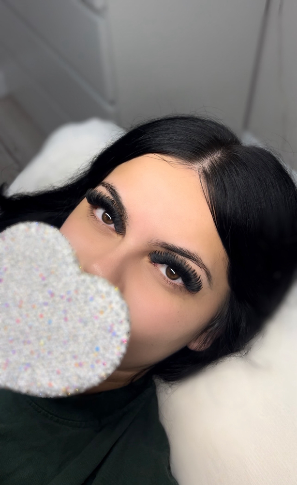MEGA VOLUME FULL SET at LASHXPRIS in Menifee, CA