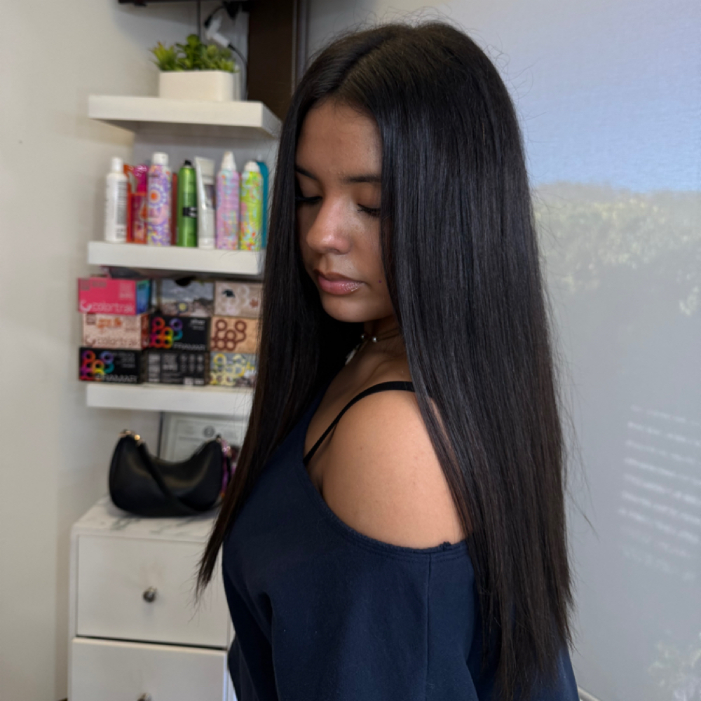 Gloss refresh + Haircut at BrisColour in corpus christi, TX