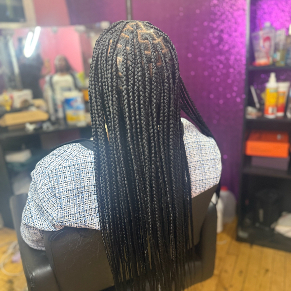 Medium Knotless Braids at ANNE STYLEZ in Hartford, CT