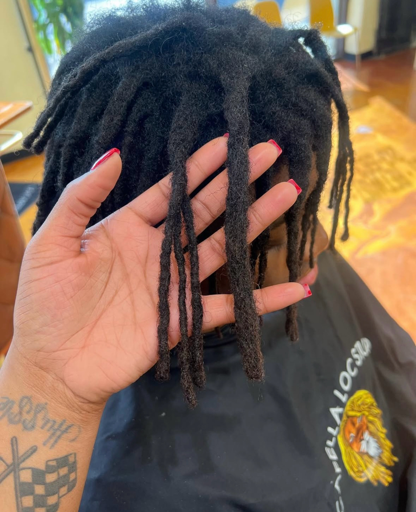 Loc Combining at Estrebeautyy in Columbia, MO