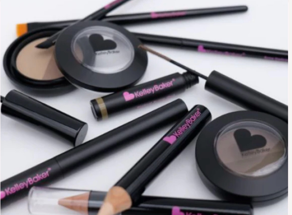 BROW WAX + SHAPE + BROW FILL IN