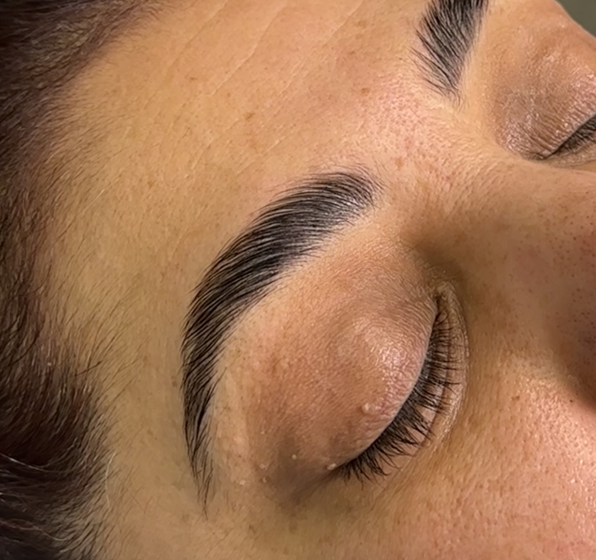Brow Tinting