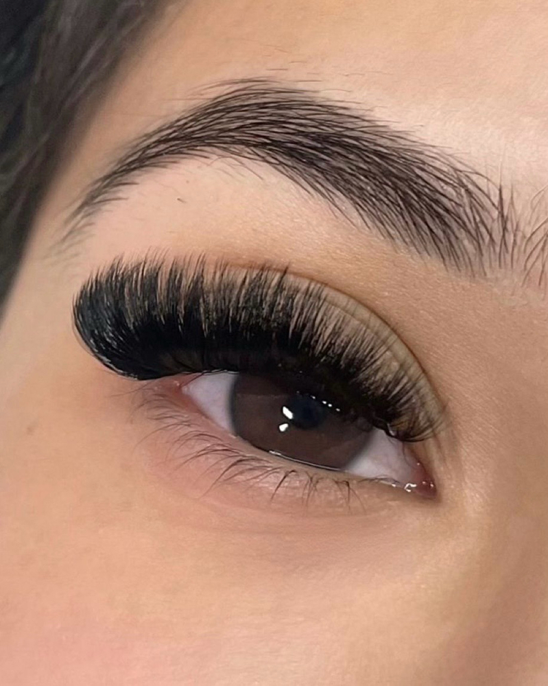 Full set mega volume at Olive.glowesthetics in West Monroe, LA