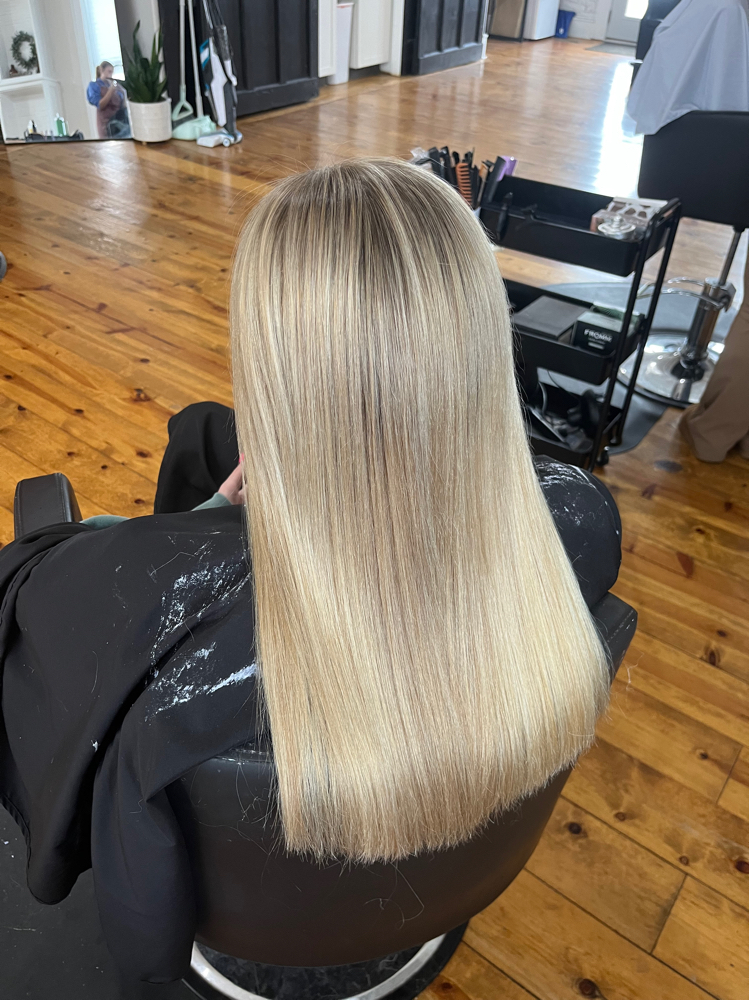 Full Custom Blonding & Cut