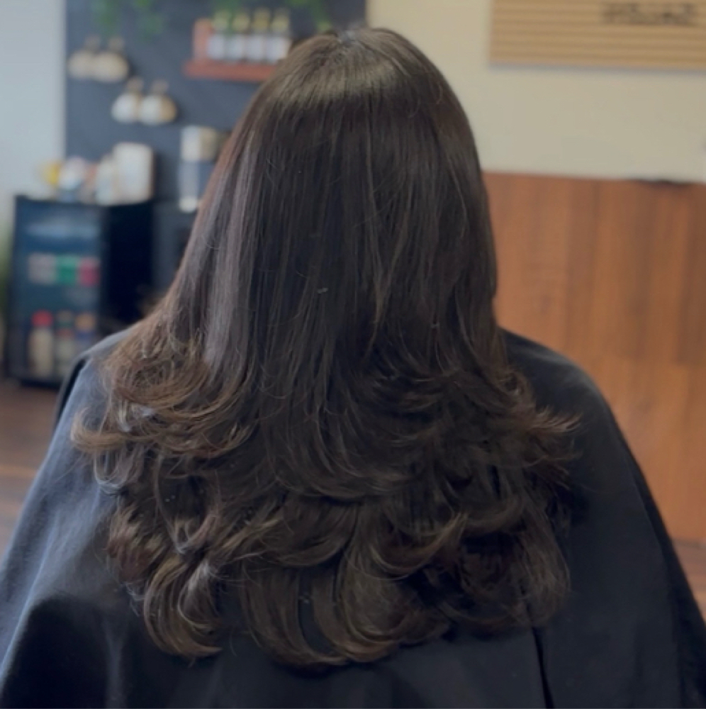 Blow Out at The Refinery Salon in Brownstown, MI