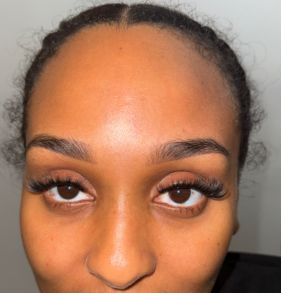 Cluster Lashes at GetCrownedByAsh in Hollywood, FL