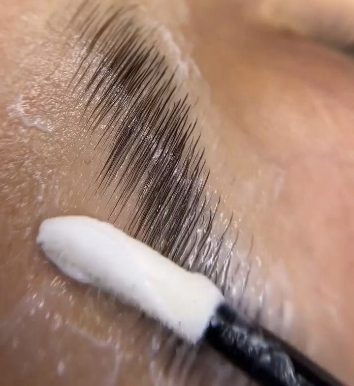 Eyebrow Lamination & Tint