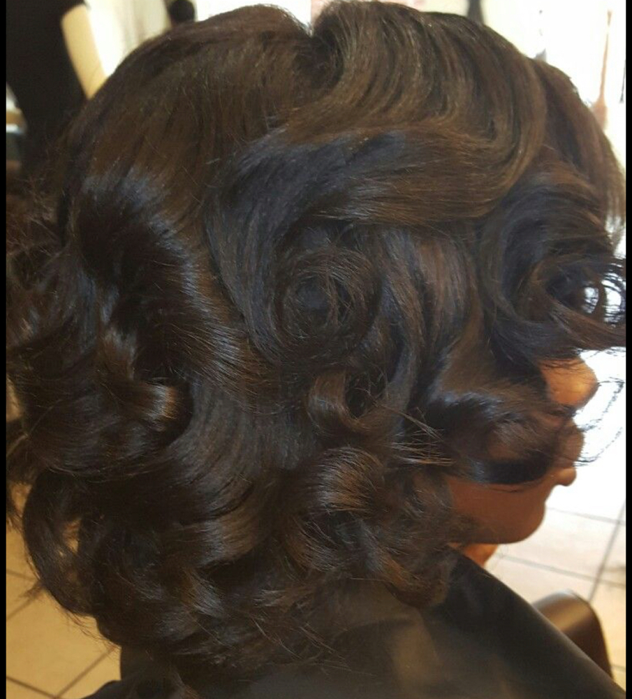 Wash And Set With Rollers