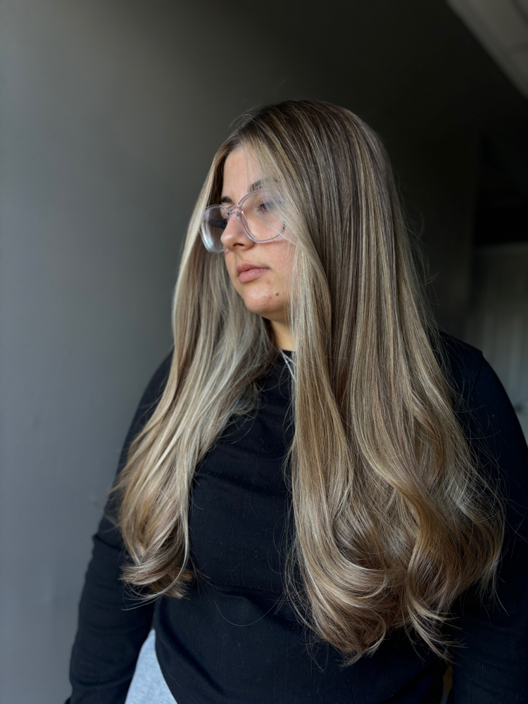 balayage/ lived-in blonde
