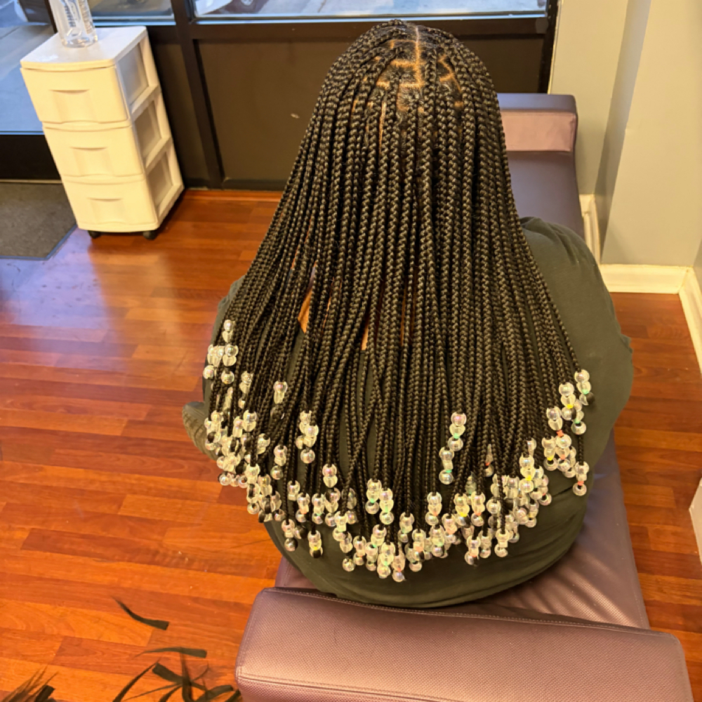 Teens -  Knotless at Jasmine Allayne Studio in Burlington, NC