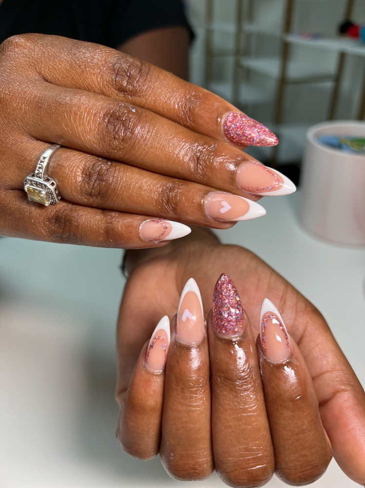 Hand Drawn French Tip (per Nail)