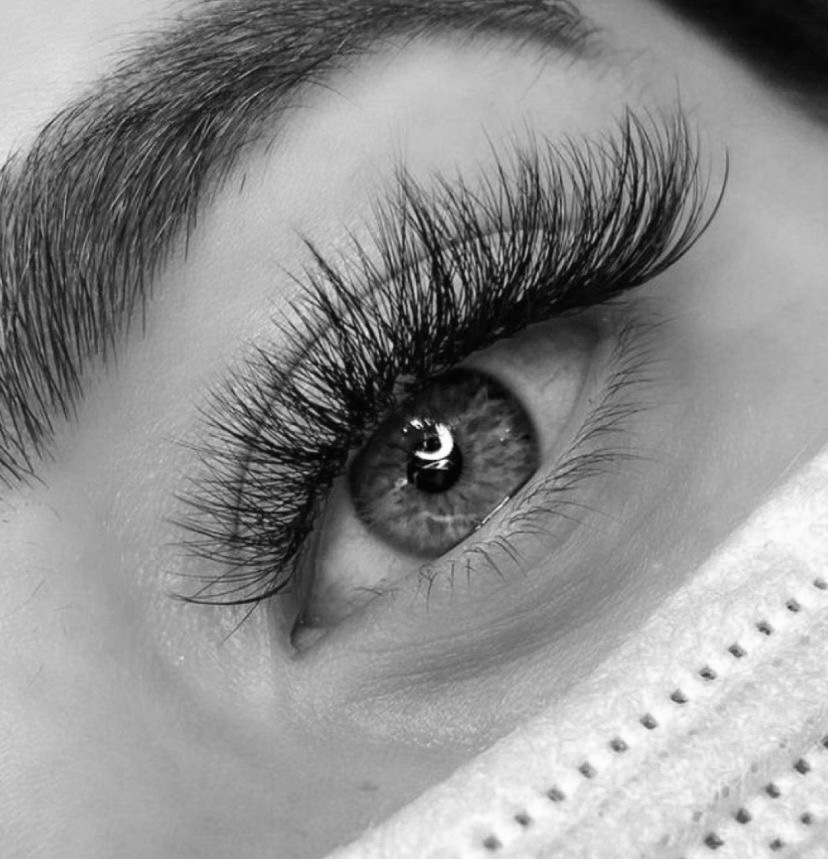 HYBRID FULL SET LASHES