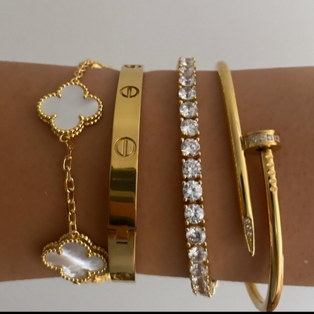 18K GOLD PLATED / PVD