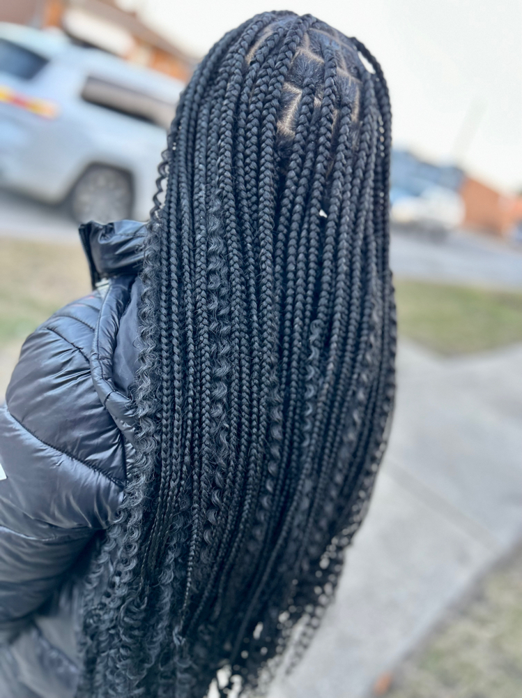 Goddess/Boho Medium knotless braids