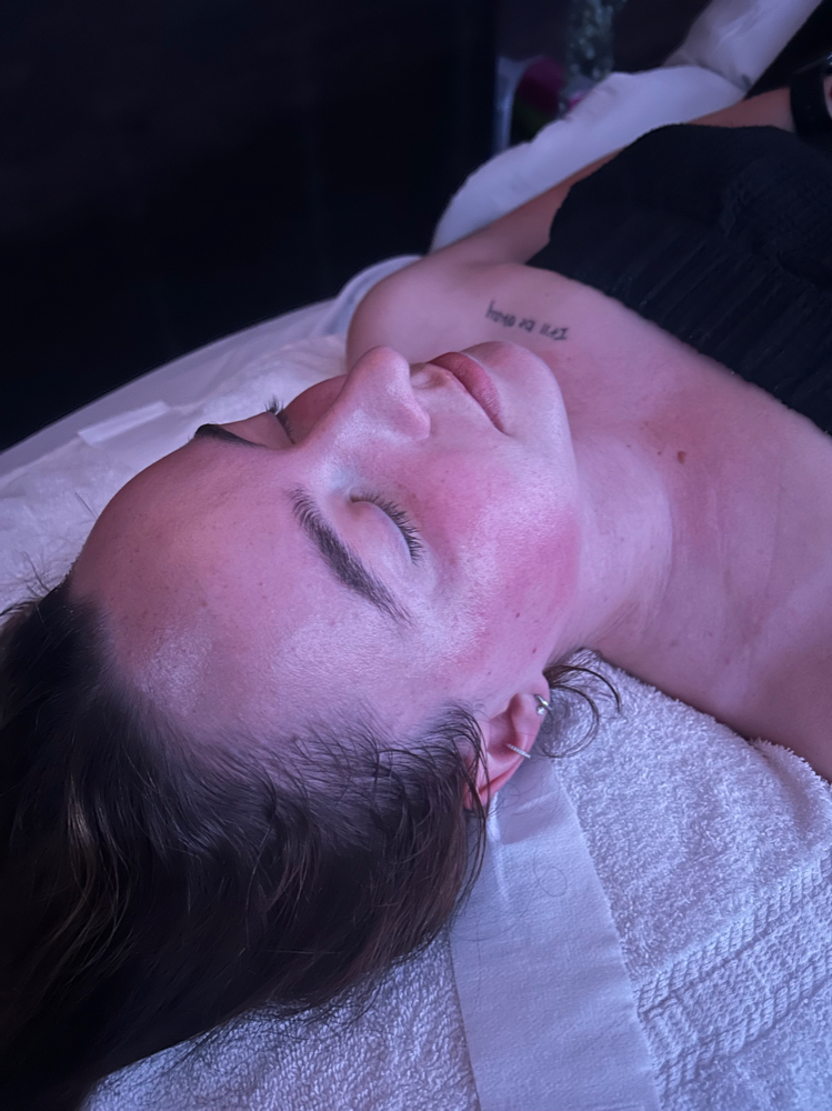Relaxation Facial