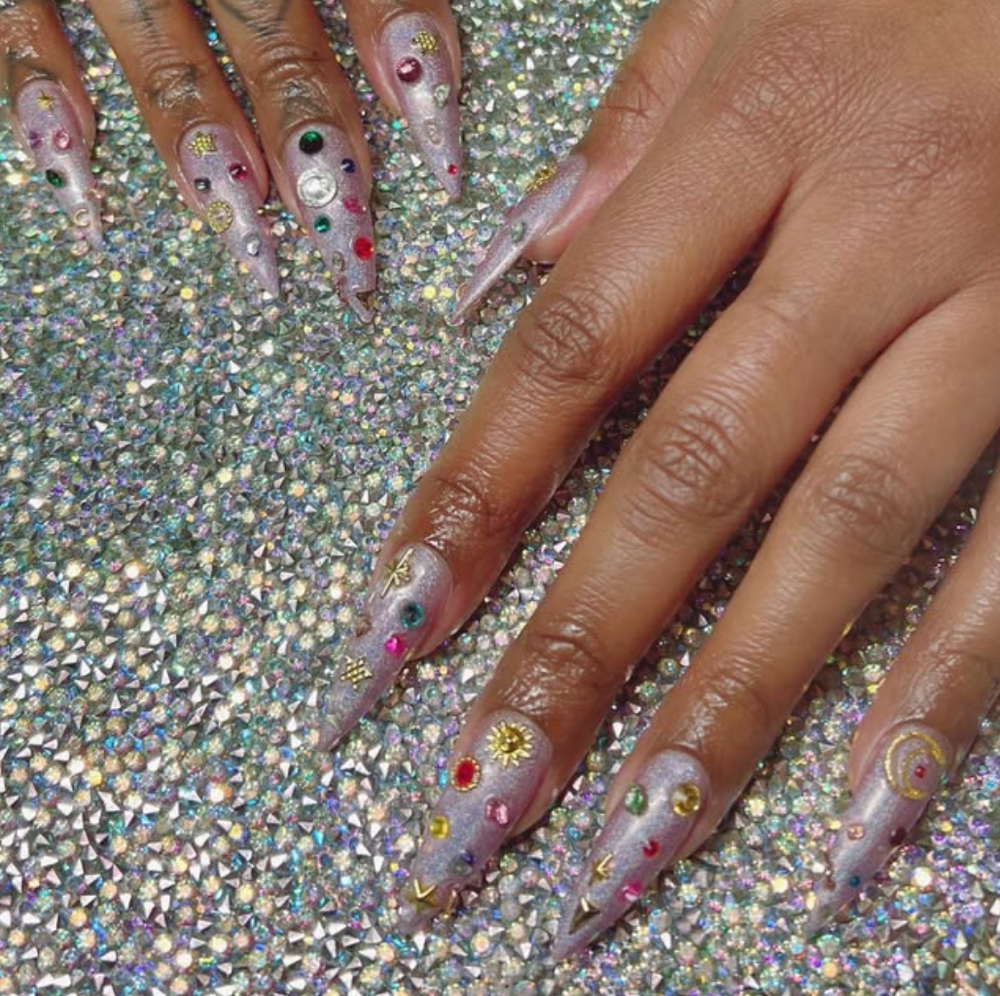 Rhinestones (2 Nails Only)