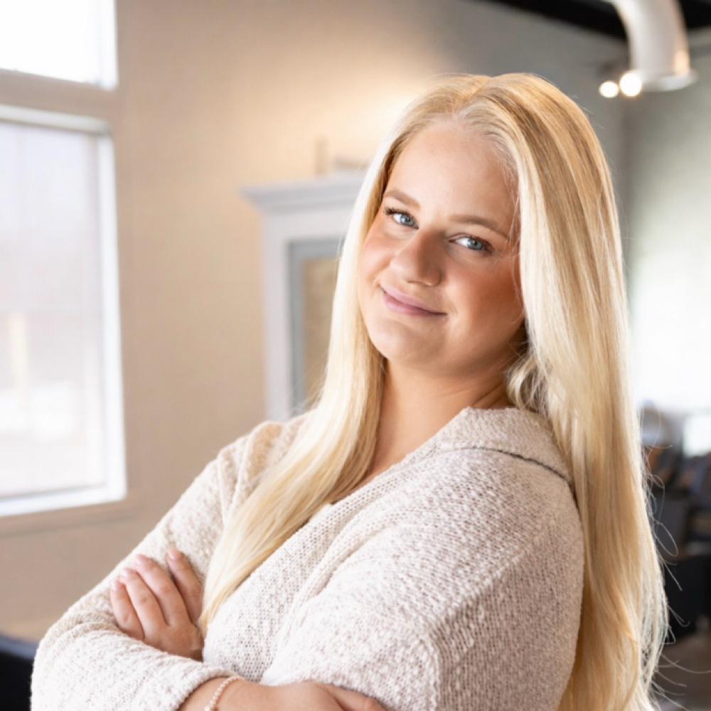 Face Frame Tip Out Blowdry- Allie B at West Salon // South Boston in South Boston, MA