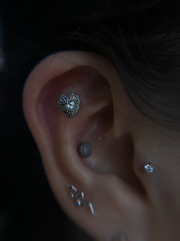 Flat Piercing Minor 16-17