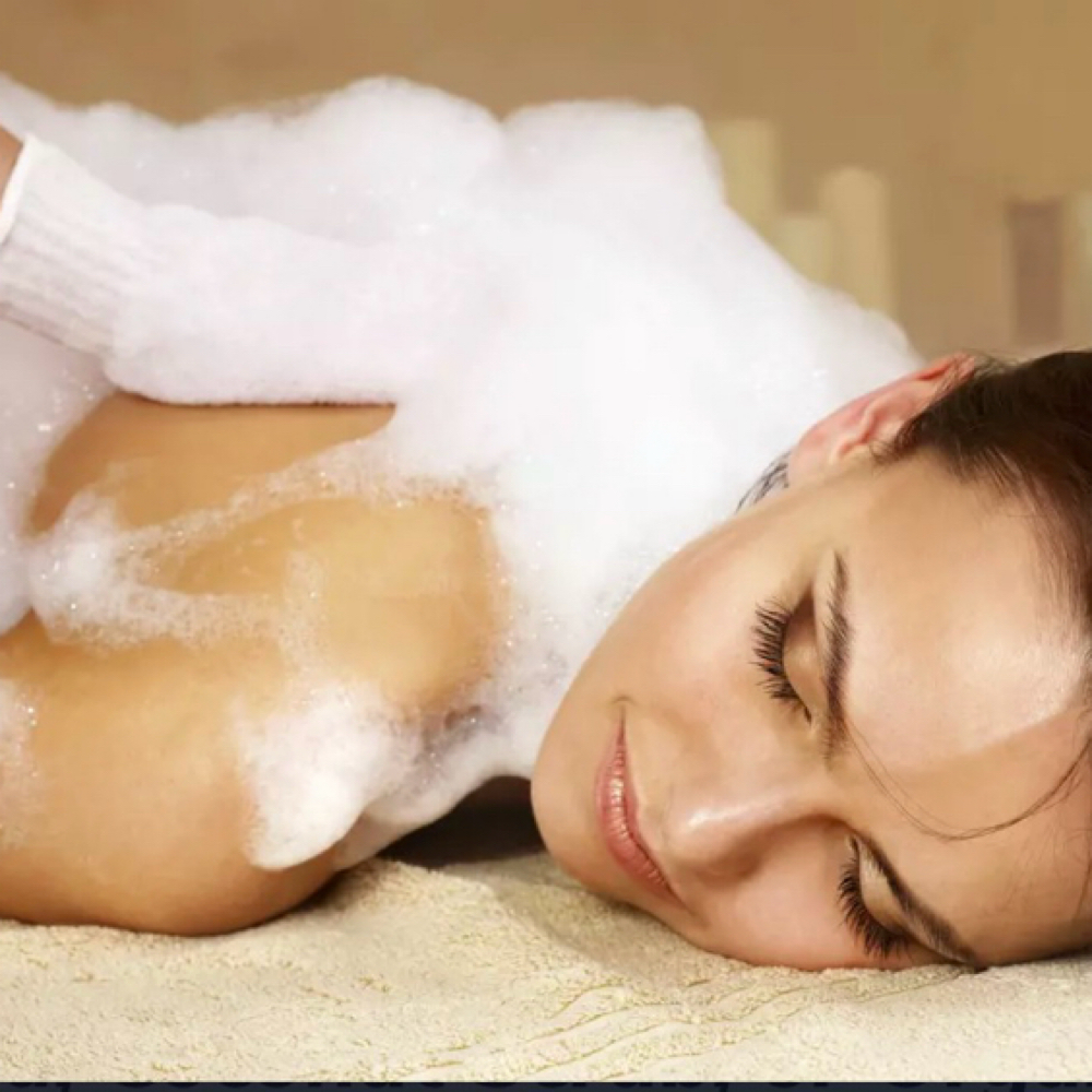 Back Facial at Prettylilrenee in San José, CA