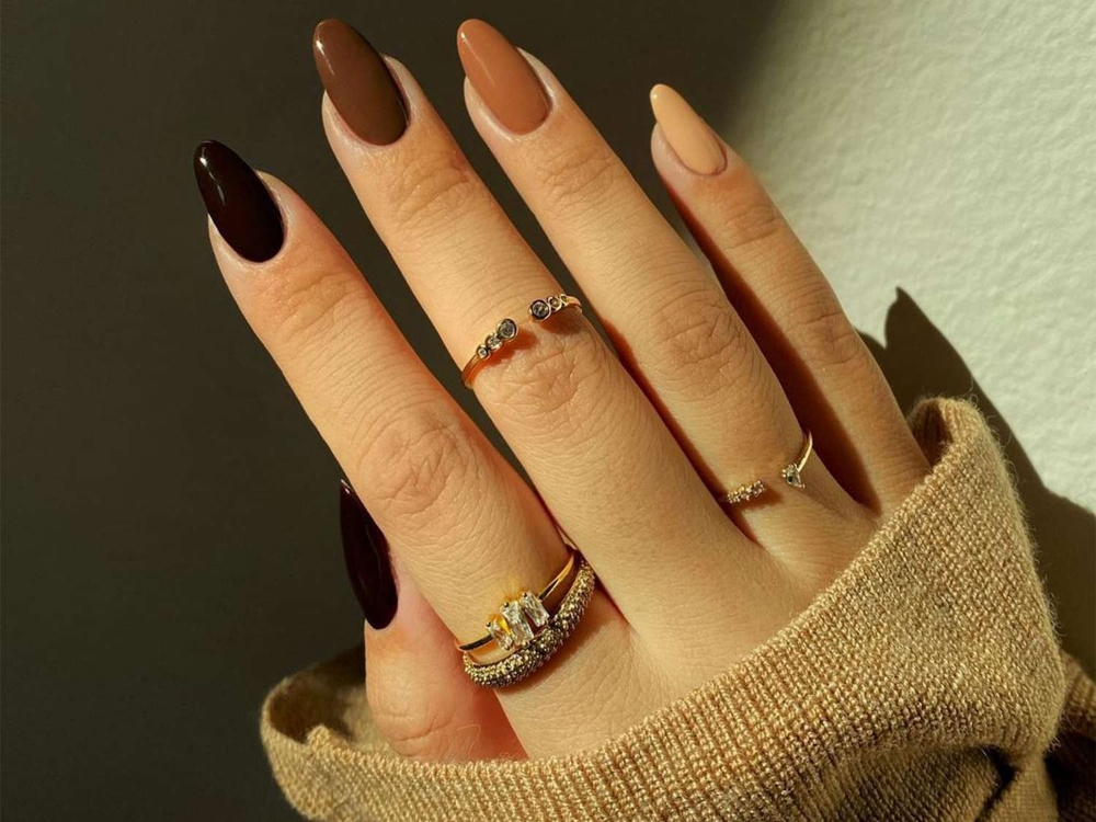 Dip Manicure