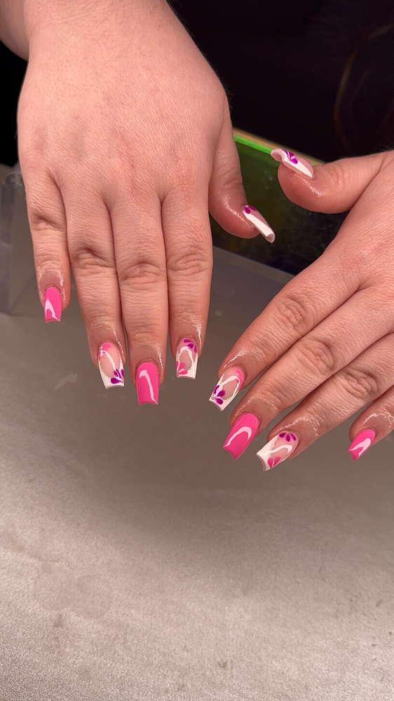 Medium Nailz