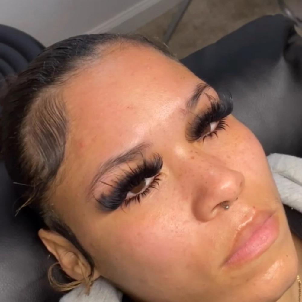 Lash Clusters at Icky Vicky Nails in Monroe, NC