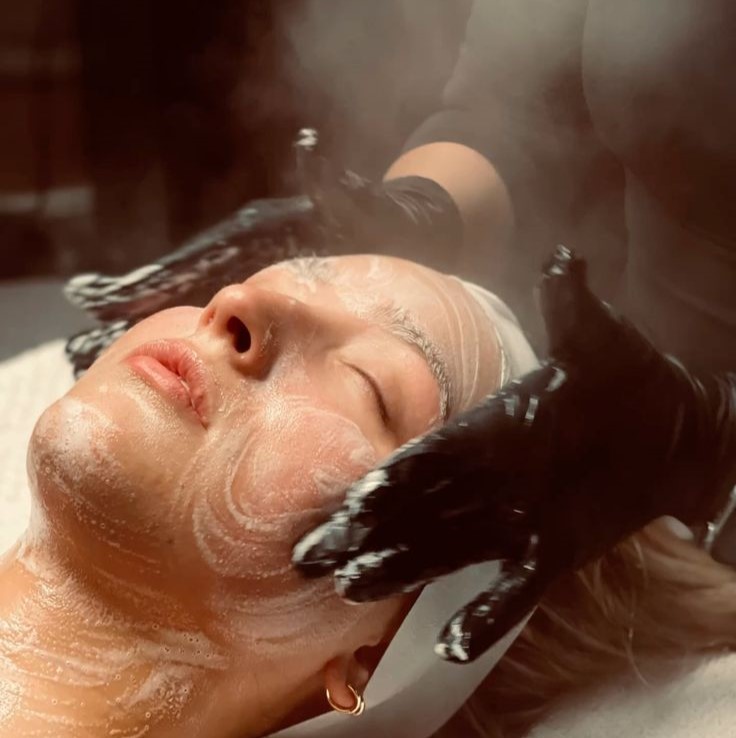 Extra AF Facial